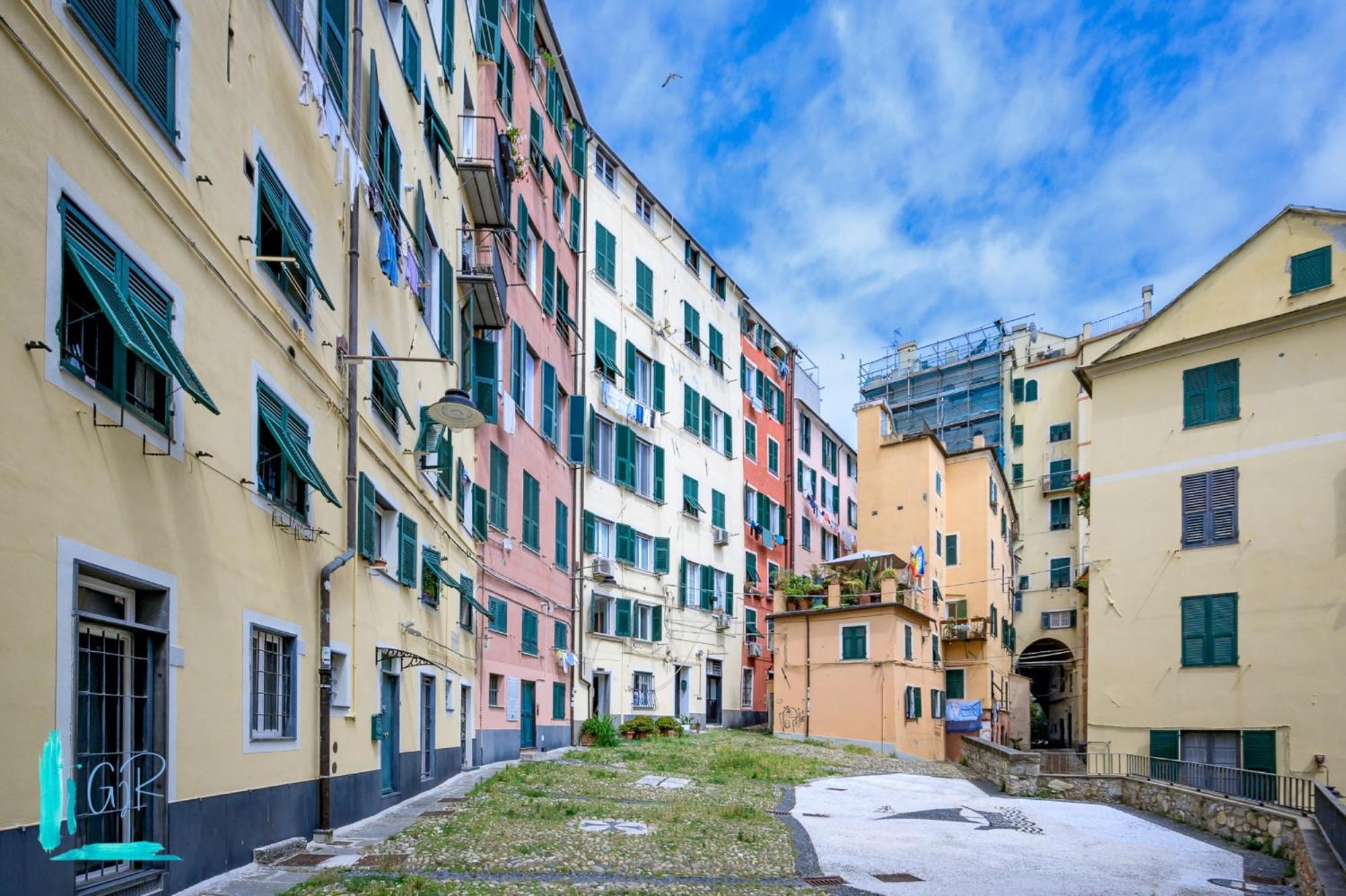 La Mansarda Sopra Campo Pisano - Genovainrelax Apartment Luaran gambar